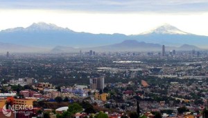 Popocátepetl en Iztaccíhuatl, gezien vanuit Mexicostad